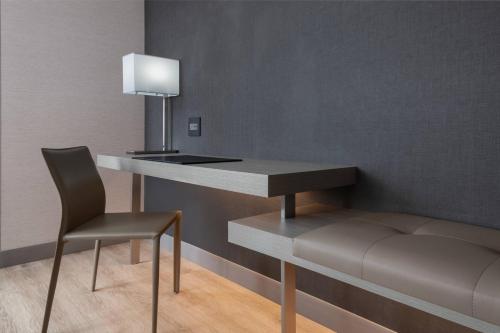 AC Hotel by Marriott Atlanta Midtown - image 2