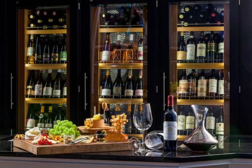 Courtyard by Marriott Hamburg Airport - image 2