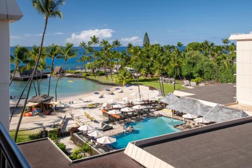 Courtyard by Marriott King Kamehameha's Kona Beach Hotel - image 2