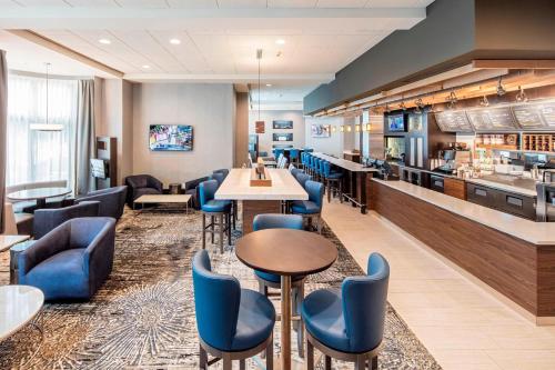 餐廳, Courtyard by Marriott Boston Brookline in 布魯克林