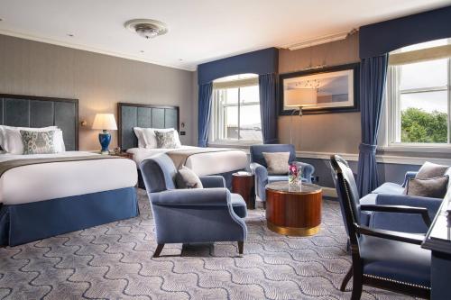 2 double beds