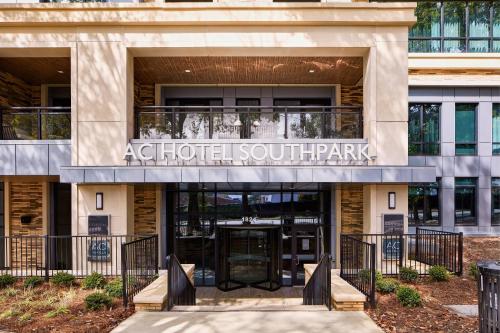 AC Hotel by Marriott Charlotte SouthPark in Charlotte, USA