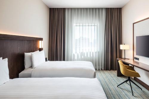 2 twin beds