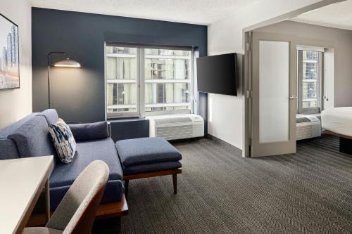 One-Bedroom King Suite with Sofa Bed room in Courtyard by Marriott Chicago Downtown/River North