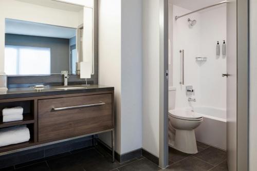 Double Suite with Two Double Beds and Sofa Bed image 2