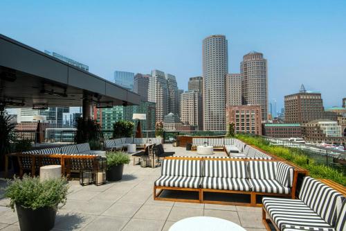 The Envoy Hotel, Autograph Collection