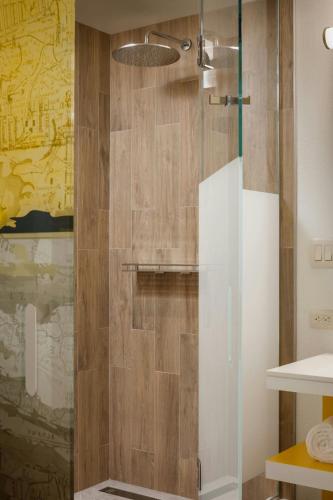 The Envoy Hotel, Autograph Collection