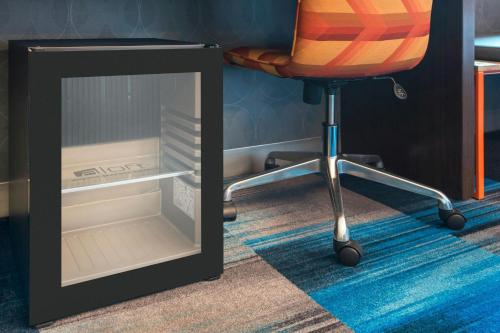 room detail thumbnail 2