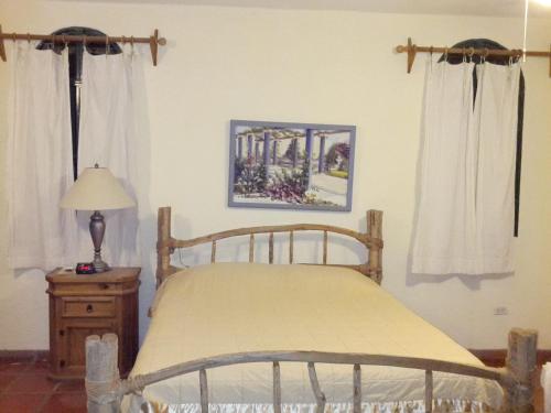 1 queen bed, 1 twin bed