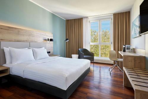 Courtyard by Marriott Dresden, Дрезден (фото 7)