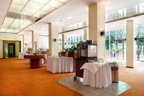 Courtyard by Marriott Dresden - image 12