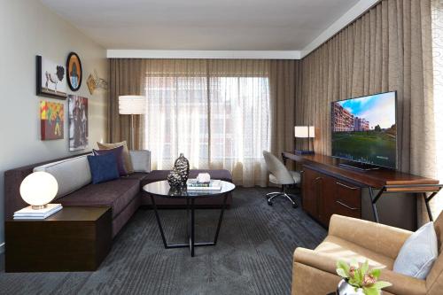 643135535 The Worthington Renaissance Fort Worth Hotel
