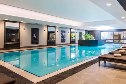 Renaissance by Marriott Brussels Hotel