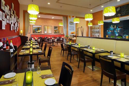 Courtyard by Marriott Budapest City Center - image 3