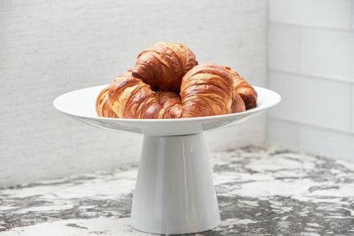 AC Hotel by Marriott Bridgewater - image 14