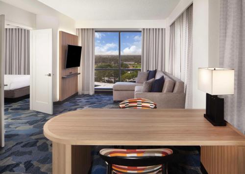 Embassy Suites by Hilton Palm Beach Gardens PGA Boulevard - image 6