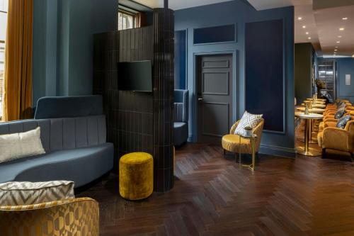 Courtyard by Marriott Edinburgh - image 8