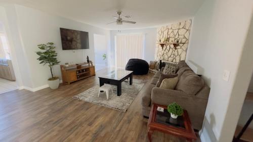 Molino 3 bedroom 2 bath with pool, Las Vegas (photo 7)