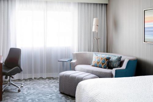 King Room image 3
