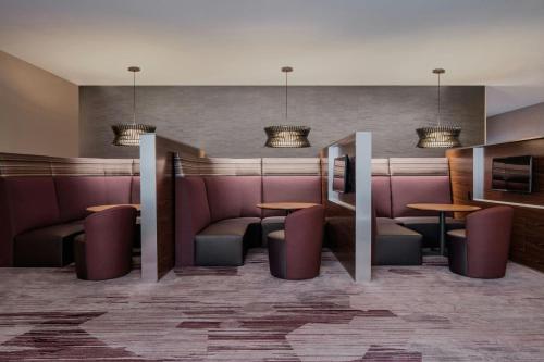 Courtyard by Marriott Greensboro - image 10
