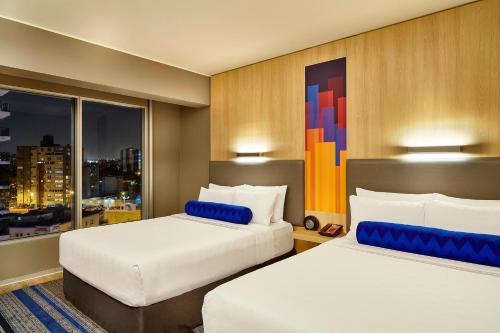 2 double beds