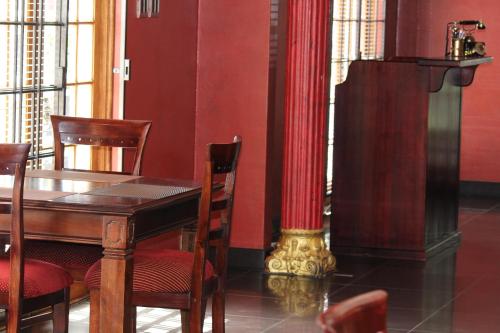餐飲服務, Falcon Guesthouse in 阿平頓