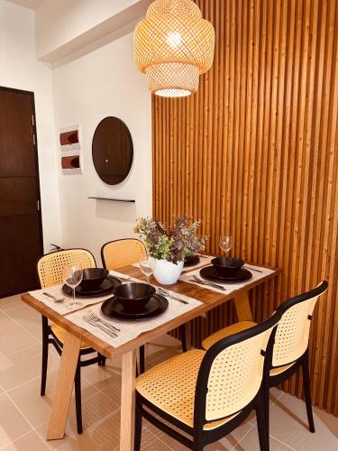 Studio K- Japandi-Inspired Condo Unit at The Palladium Studio K- Japandi-Inspired Condo Unit at The Palladium