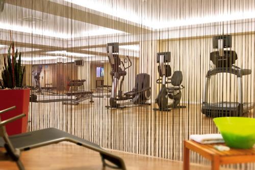 Courtyard by Marriott Düsseldorf Seestern - image 8