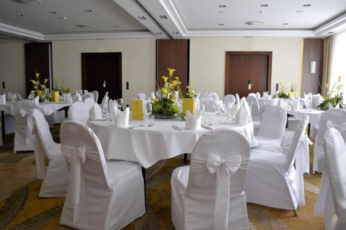Courtyard by Marriott Düsseldorf Seestern - image 7