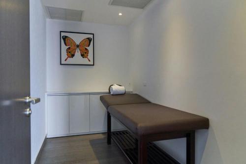Two-Bedroom Apartment with City View image 7