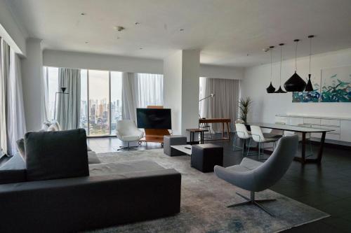 Two-Bedroom Apartment with City View image 6