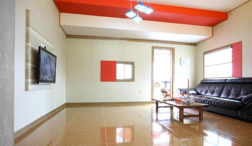 Bluesean Pension Room Type - Family Studio