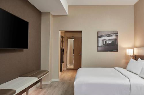 AC Hotel by Marriott Greenville in Greenville, USA