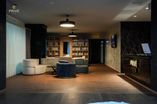 Oprema, Hotel Privé (Hotel Prive) in Peje