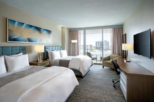 2 queen beds