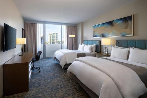 2 queen beds
