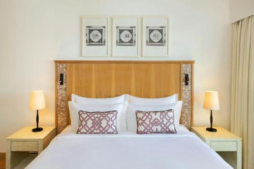 One Bedroom Ocean Suite Top Floor image 6
