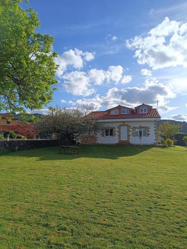 外部景觀, The living mountain - HAYA CORVA - Ruente in 倫特