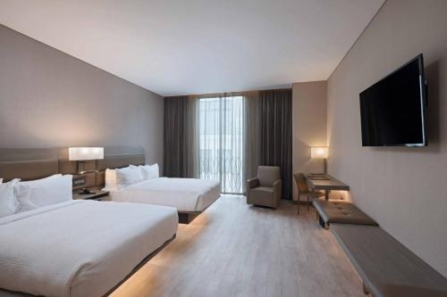 2 double beds