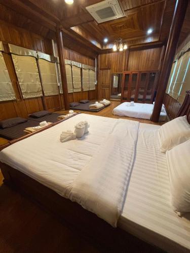 Ruen Singhanat Cafe & Resort Ruen Singhanat Cafe & Resort