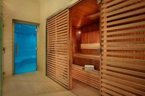 Montcalm East Autograph Collection - image 8