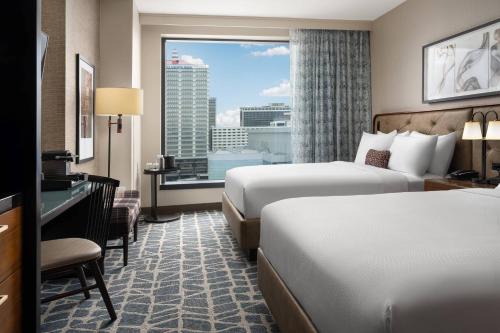 Guest room, 2 Queen, City view image 2