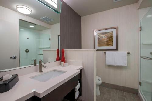 Courtyard by Marriott Columbus - image 11