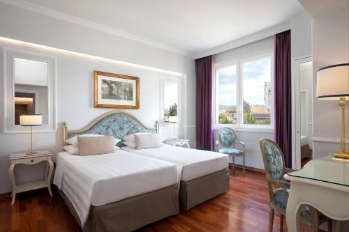 Sina Villa Medici Autograph Collection - image 7