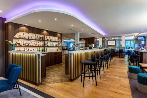 Courtyard by Marriott Hamburg Airport - image 12