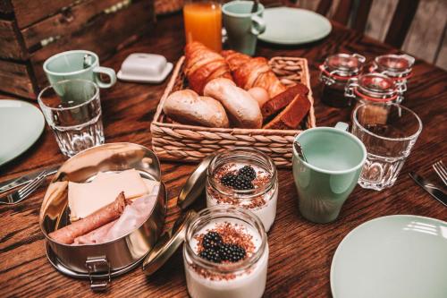 Ételek és italok, CRASH'NSTAY - Wachtpost 20 in 'S Gravenmoer