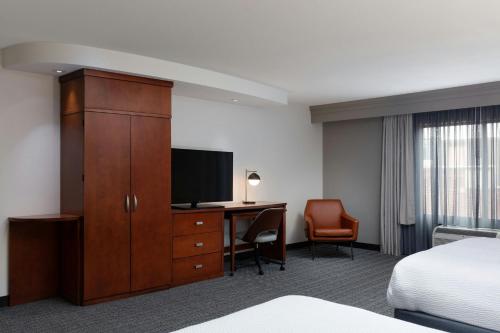 Courtyard by Marriott Wichita at Old Town - image 2
