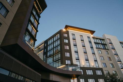 TETRA Hotel Autograph Collection - image 2