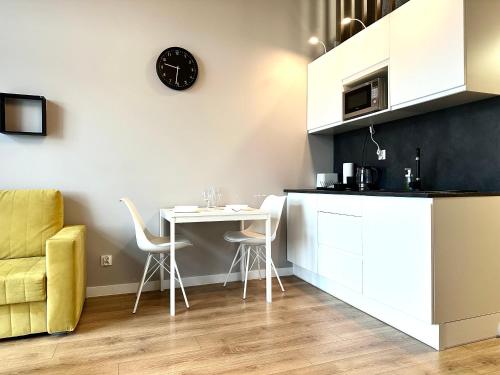 Zarembowicza Apt 37 - Self Check-In 20h - Parking &Lift, Breslau (Foto 4)