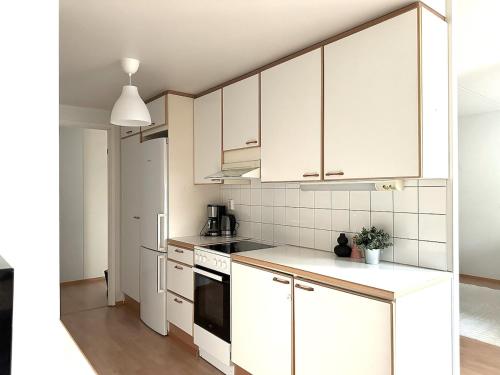 3BR w balconies and private sauna in Ruoholahti